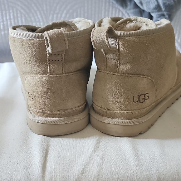 Tan Ugg Boots - Picture 3 of 5